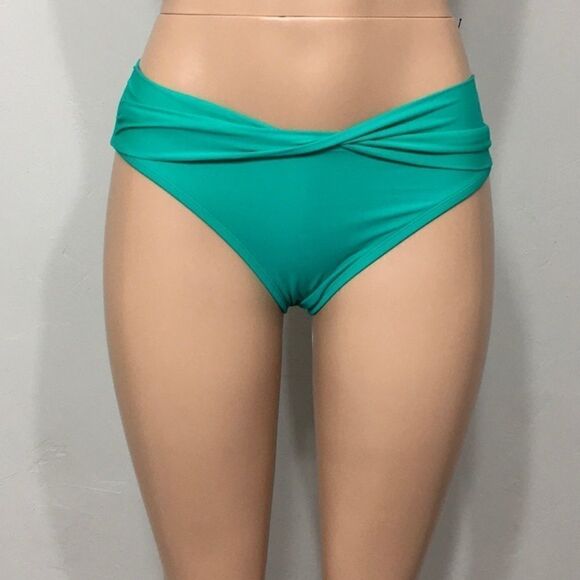 Crown
& Ivy high waisted bikini bottoms. - Picture 2 of 5